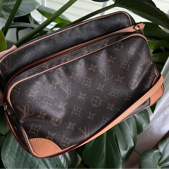 Louis Vuitton Handbags - ⓢⓞⓛⓓ Authentic: Vintage, Louis Vuitton Nile Crossbody Bag